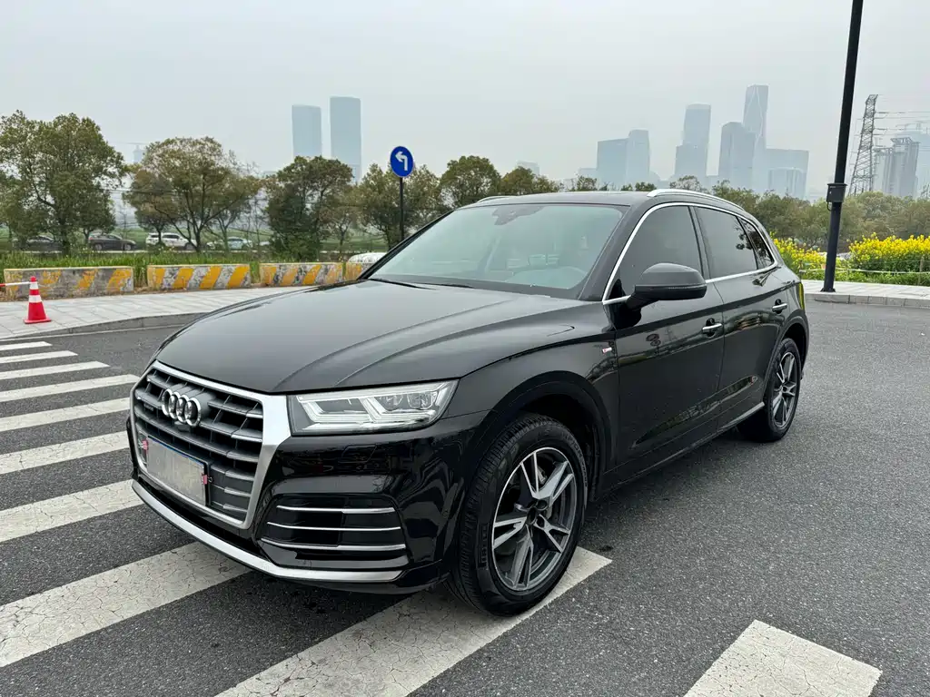 Audi Q5L 2020 45 TFSI exclusive and fashionable model купить на сайте DeffCars