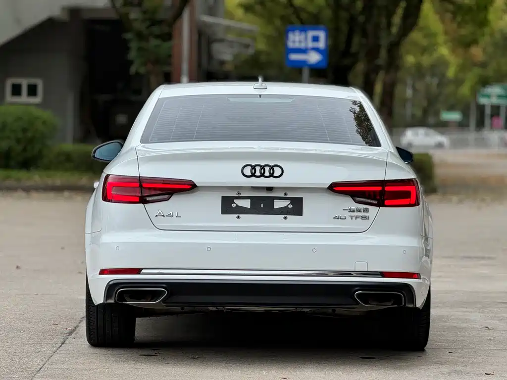 Audi A4L 2019 40 TFSI Enterprising National V купить на сайте DeffCars