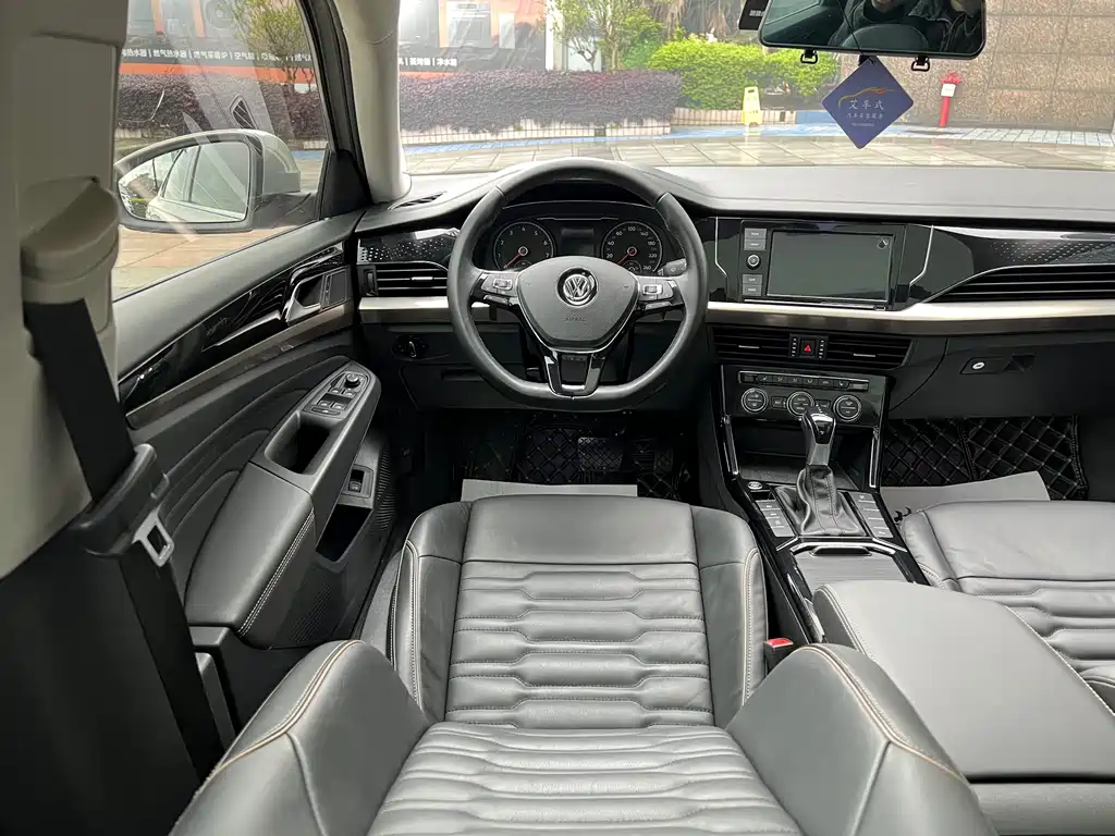 Passat 2019 330TSI Elite Edition National VI купить на сайте DeffCars