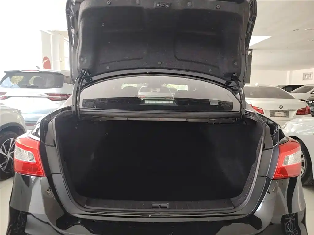 Sylphy 2022 Classic 1.6XE CVT Comfort Edition купить на сайте DeffCars