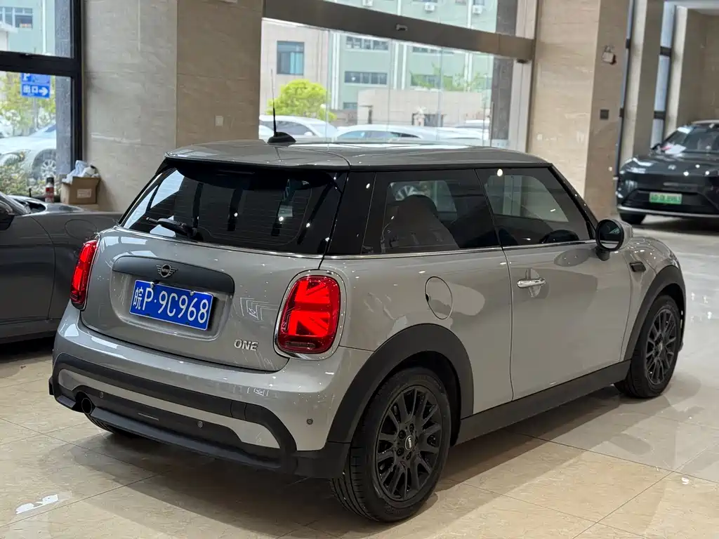 MINI 2023 1.5T ONE купить на сайте DeffCars