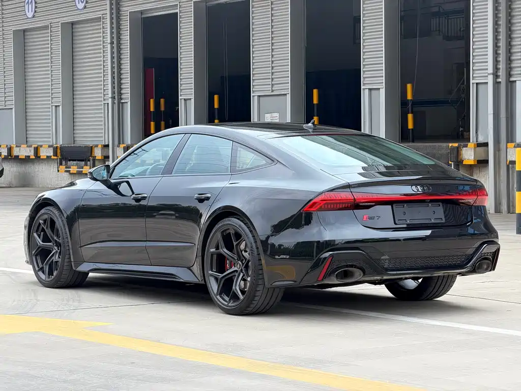 Audi RS 7 2025 RS 7 4.0T Sportback performance купить на сайте DeffCars