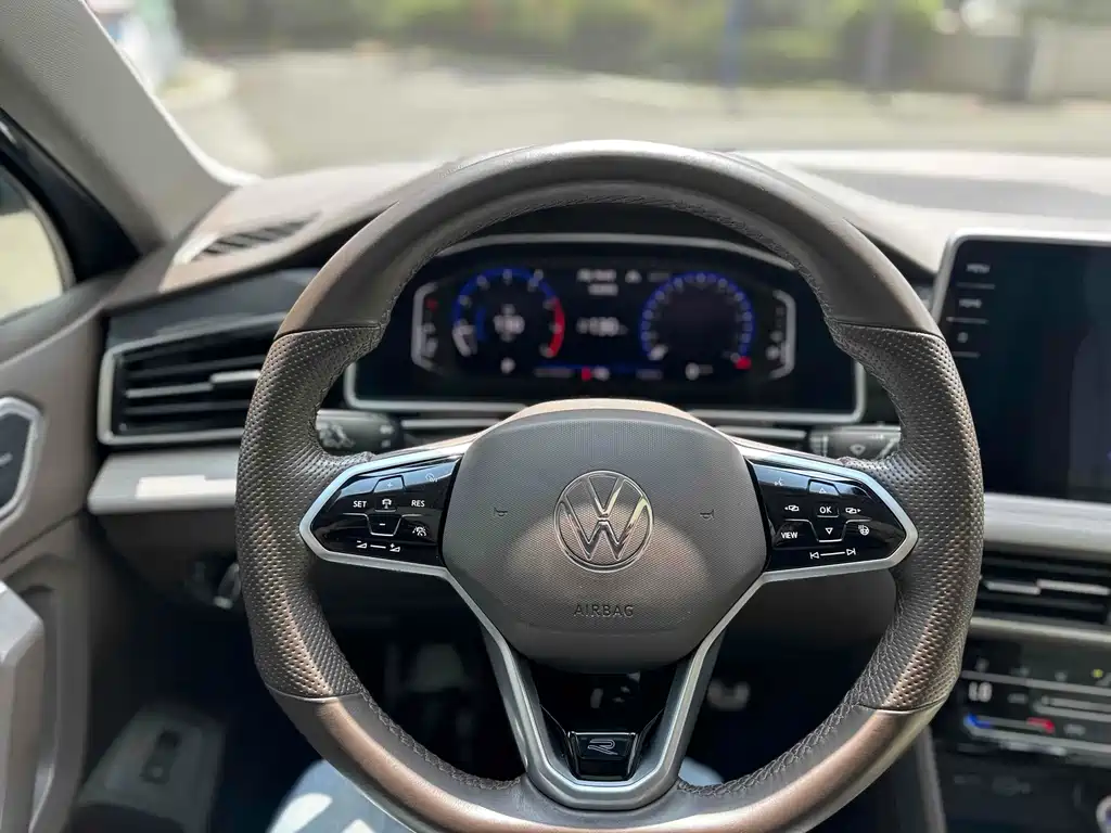 Tiguan L 2021 380TSI automatic four-wheel drive R-Line flagship version 7 seats купить на сайте DeffCars