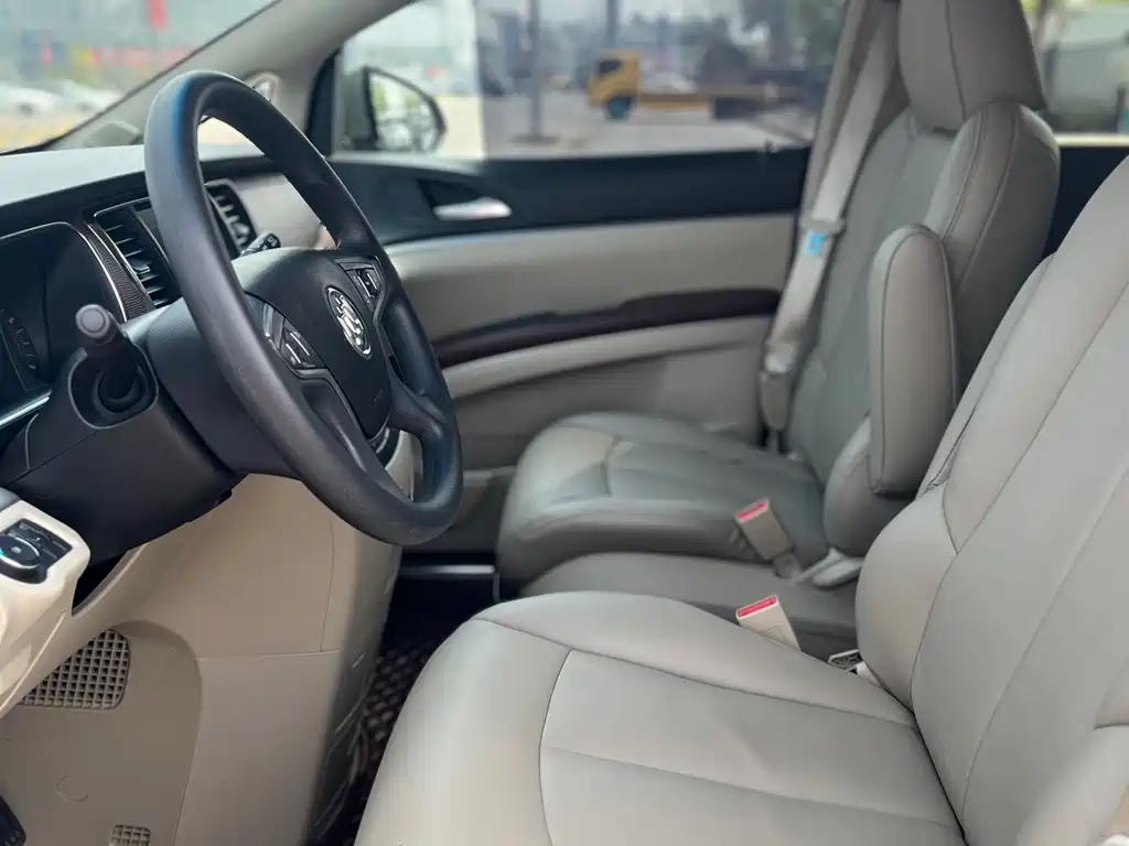 Buick GL8 2017 25S Comfort Type National V купить на сайте DeffCars
