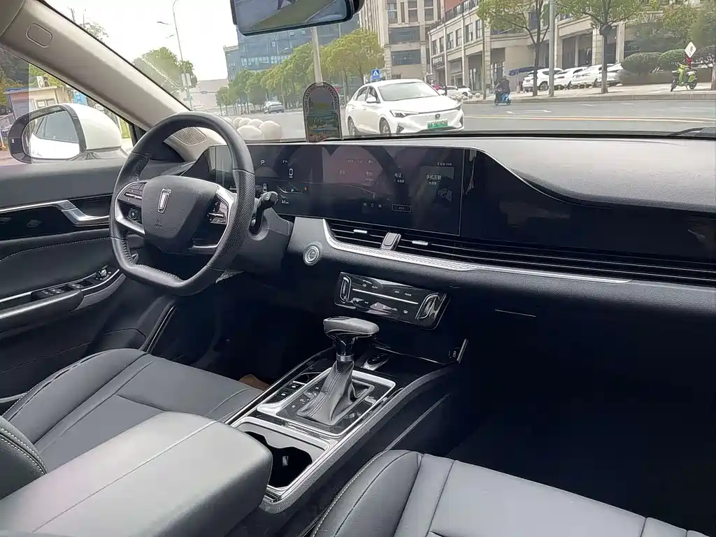 Pentium B70 2023 third generation 1.5T automatic enjoyment type 70th anniversary commemorative edition купить на сайте DeffCars