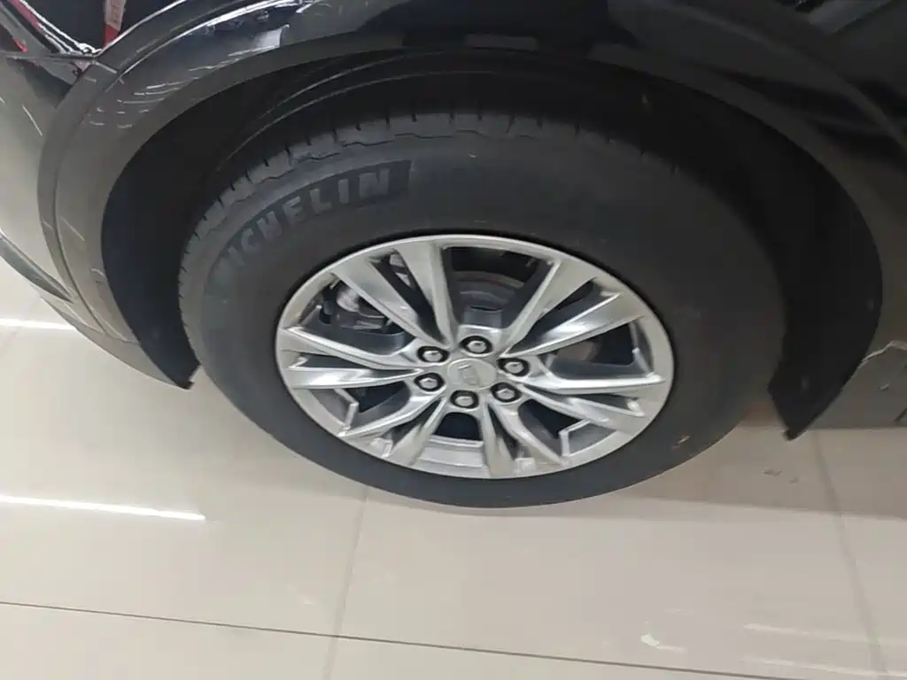 Cadillac XT5 2021 28T luxury model купить на сайте DeffCars