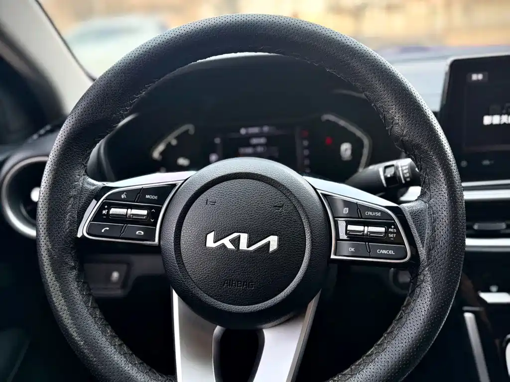 Kia K3 2021 1.5L CVT Fashion Edition купить на сайте DeffCars