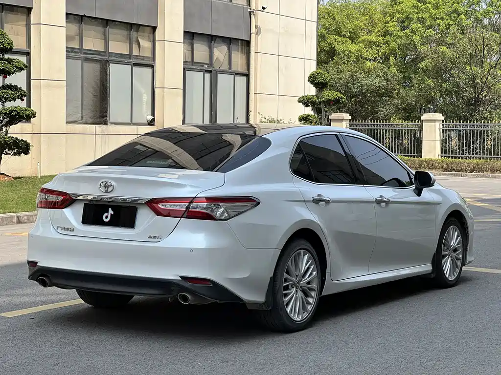 Camry 2019 2.5G Deluxe Edition National VI купить на сайте DeffCars