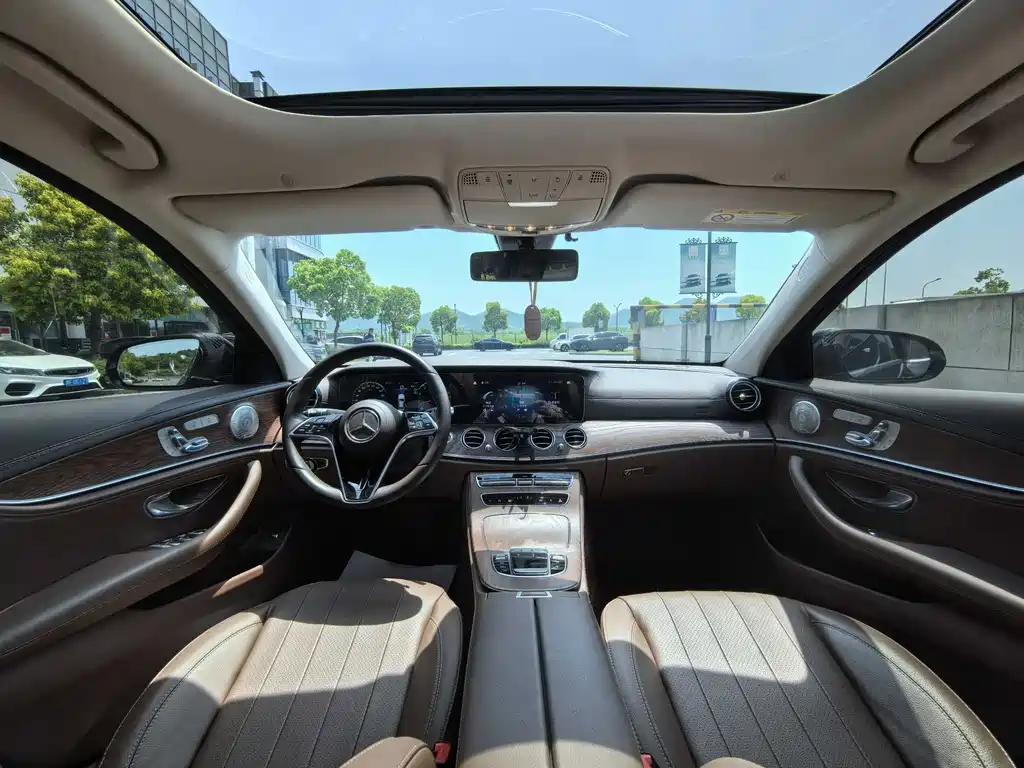 Mercedes-Benz E-Class 2023 E 300 L Luxury Model купить на сайте DeffCars