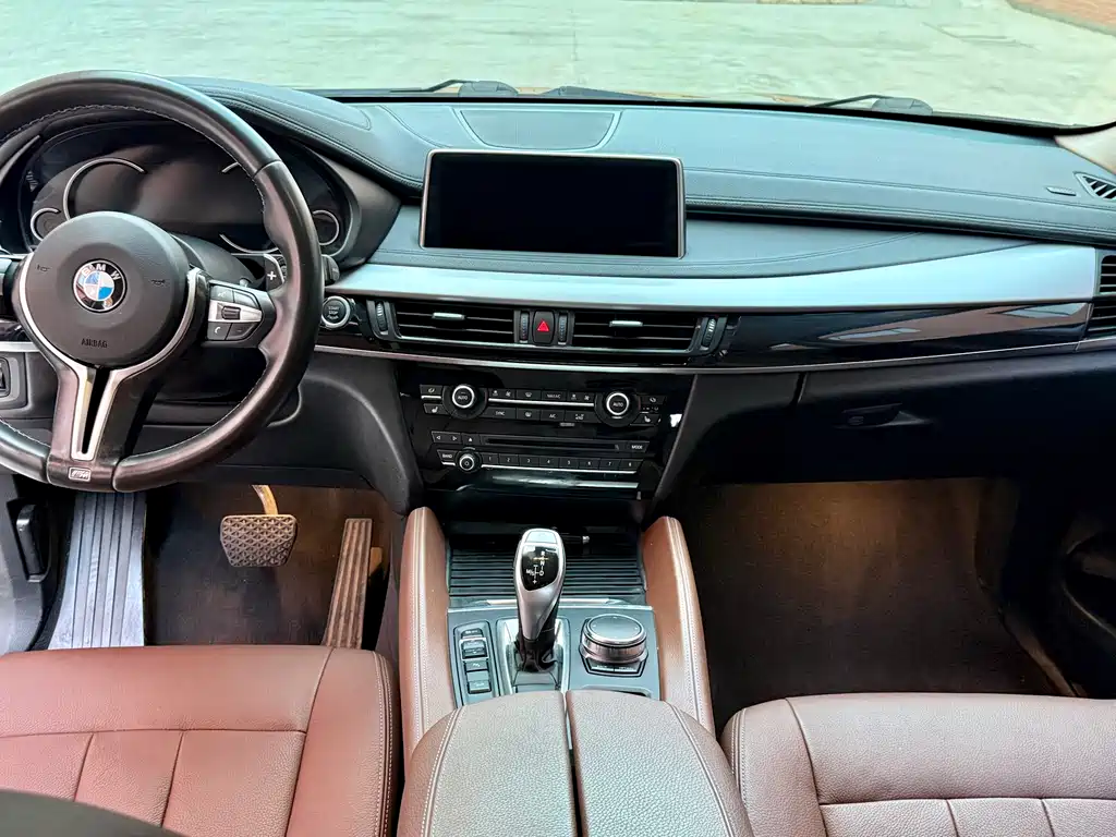 BMW X6 2018 xDrive35i leading model купить на сайте DeffCars