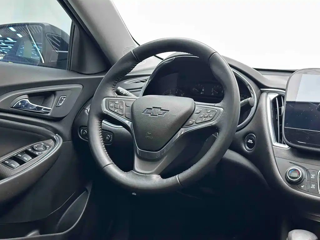 Malibu XL 2022 Redline 550T automatic sharp version купить на сайте DeffCars