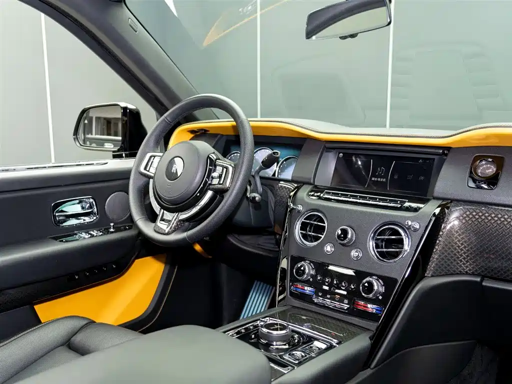 Cullinan 2020 Black Badge купить на сайте DeffCars