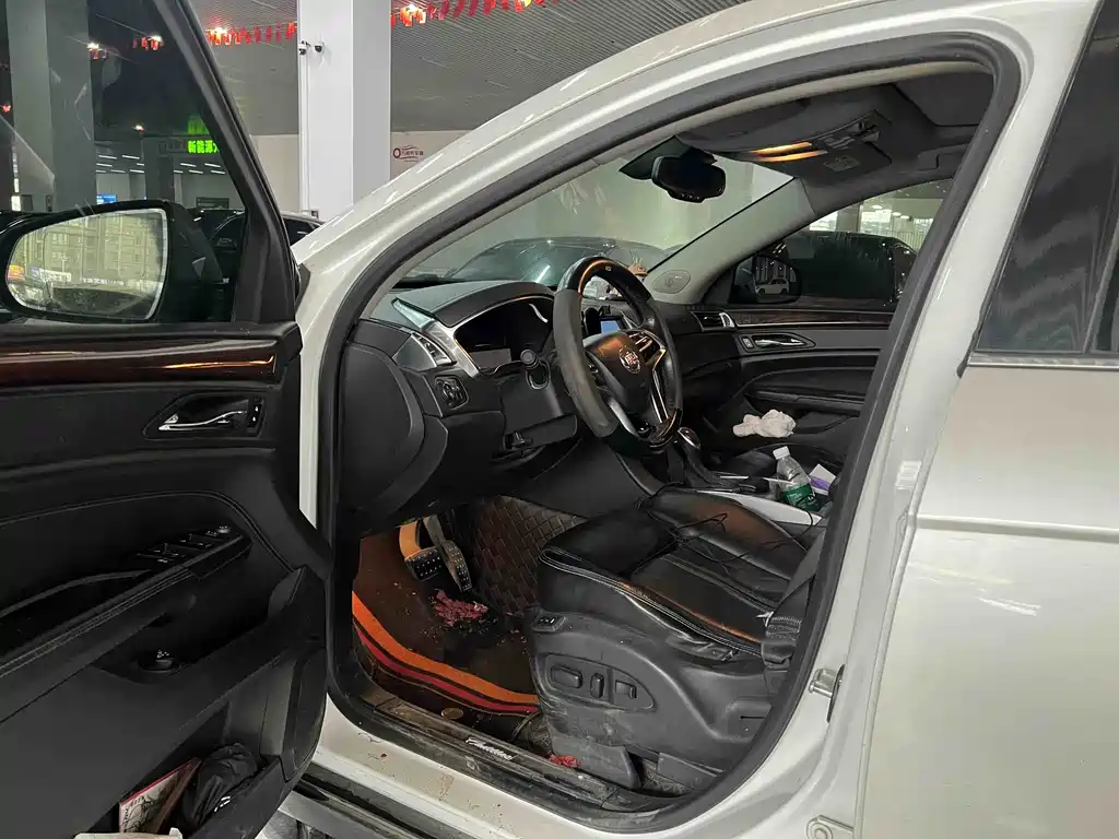 Cadillac SRX 2015 3.0L Elite купить на сайте DeffCars