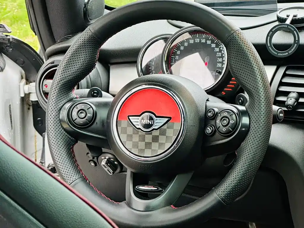 MINI JCW 2015 2.0T JOHN COOPER WORKS купить на сайте DeffCars