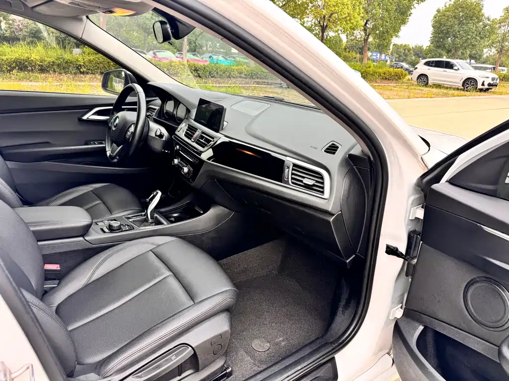BMW 1 Series 2020 120i Fashion купить на сайте DeffCars