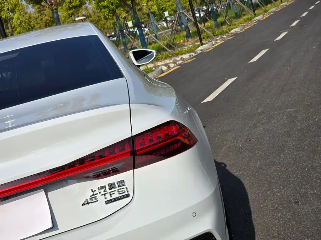 Audi A7L 2024 45TFSI quattro S-line vision type liquid crystal package купить на сайте DeffCars