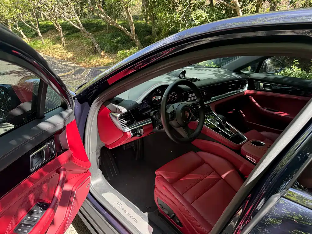 Panamera 2023 Panamera 2.9T Platinum Edition купить на сайте DeffCars