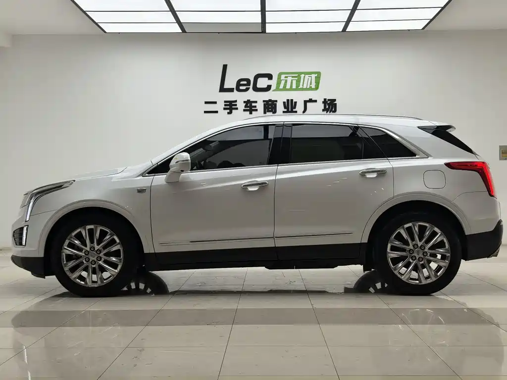 Cadillac XT5 2018 25T luxury model купить на сайте DeffCars