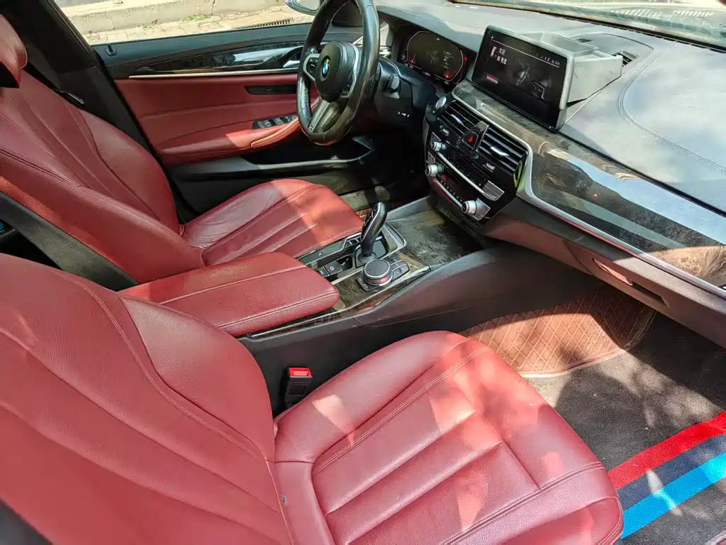 BMW 5 Series 2020 530Li Leading M Sports Package купить на сайте DeffCars