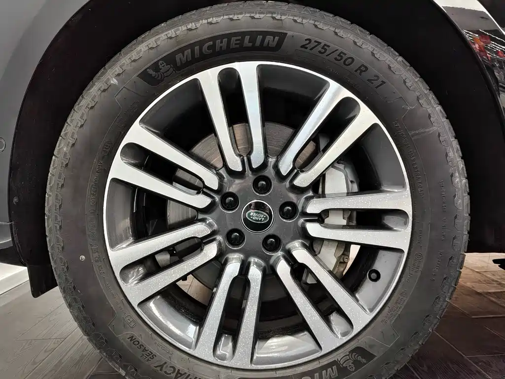 Range Rover 2023 3.0 L6 400PS Extended Edition купить на сайте DeffCars