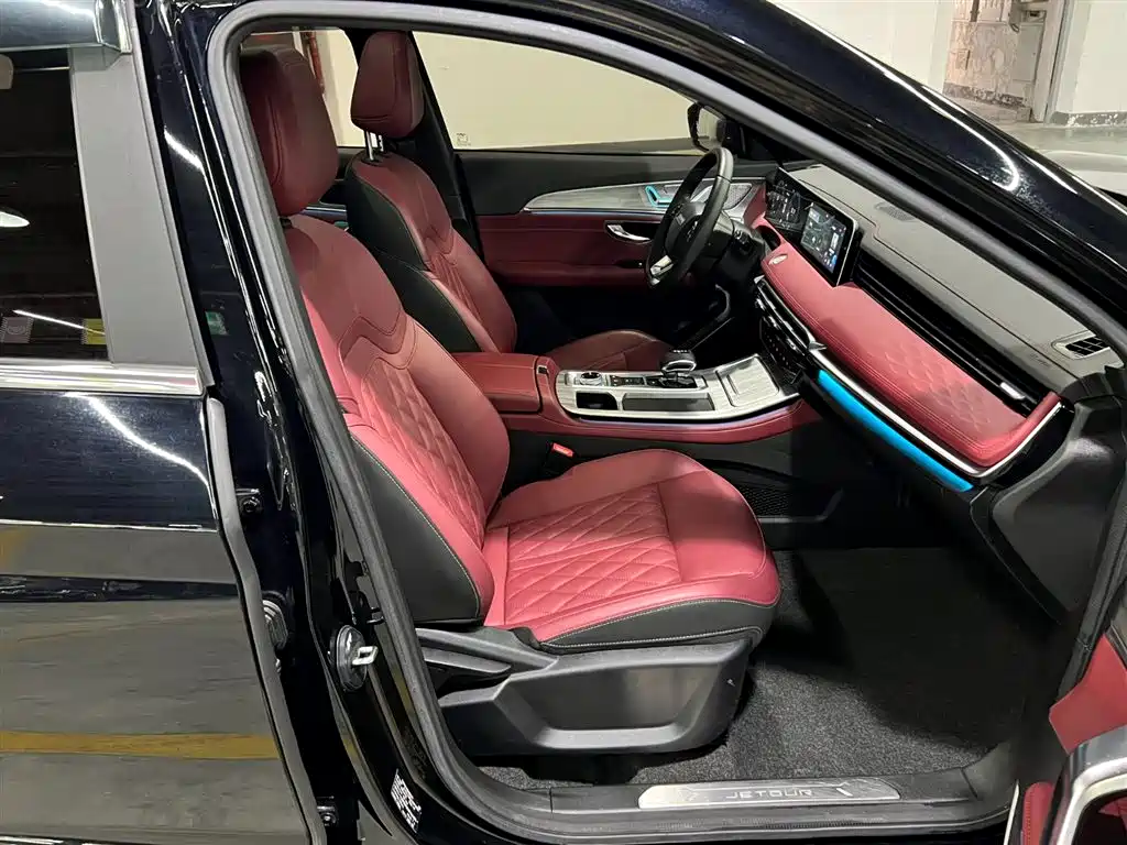 Jietu X70 PLUS 2023 model 1.5T DCT Brave PLUS 7 seats купить на сайте DeffCars