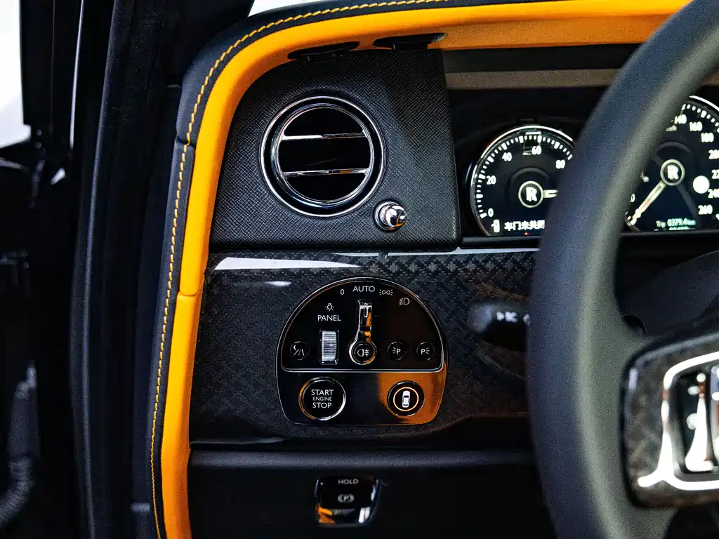 Cullinan 2024 Black Badge купить на сайте DeffCars