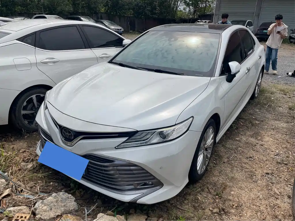 Camry 2018 2.5G Deluxe Edition купить на сайте DeffCars