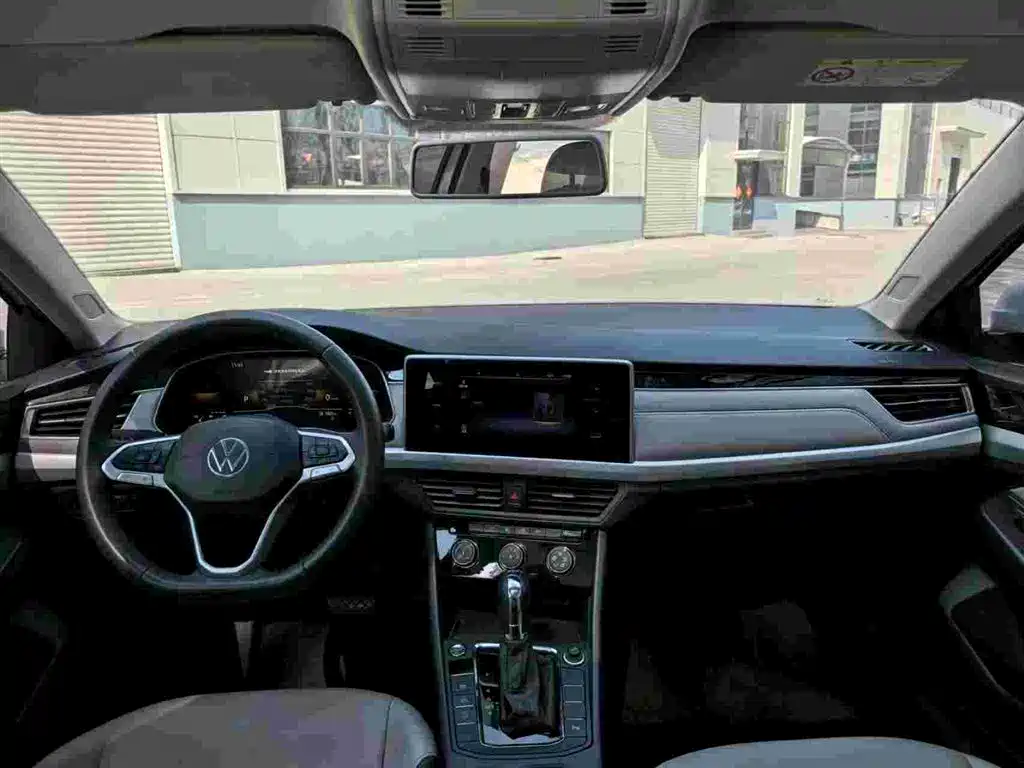 Bora 2023 200TSI DSG Smart Travel Edition купить на сайте DeffCars
