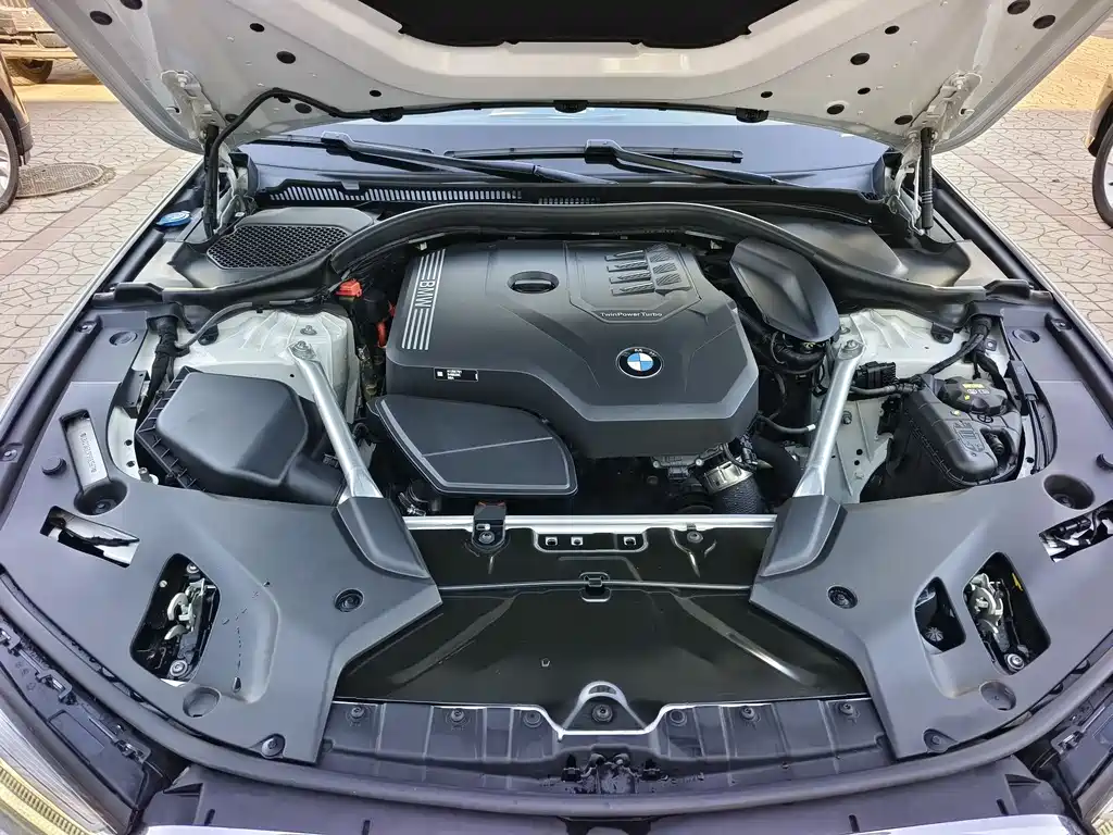 BMW 5 Series 2022 525Li M Sports Package купить на сайте DeffCars