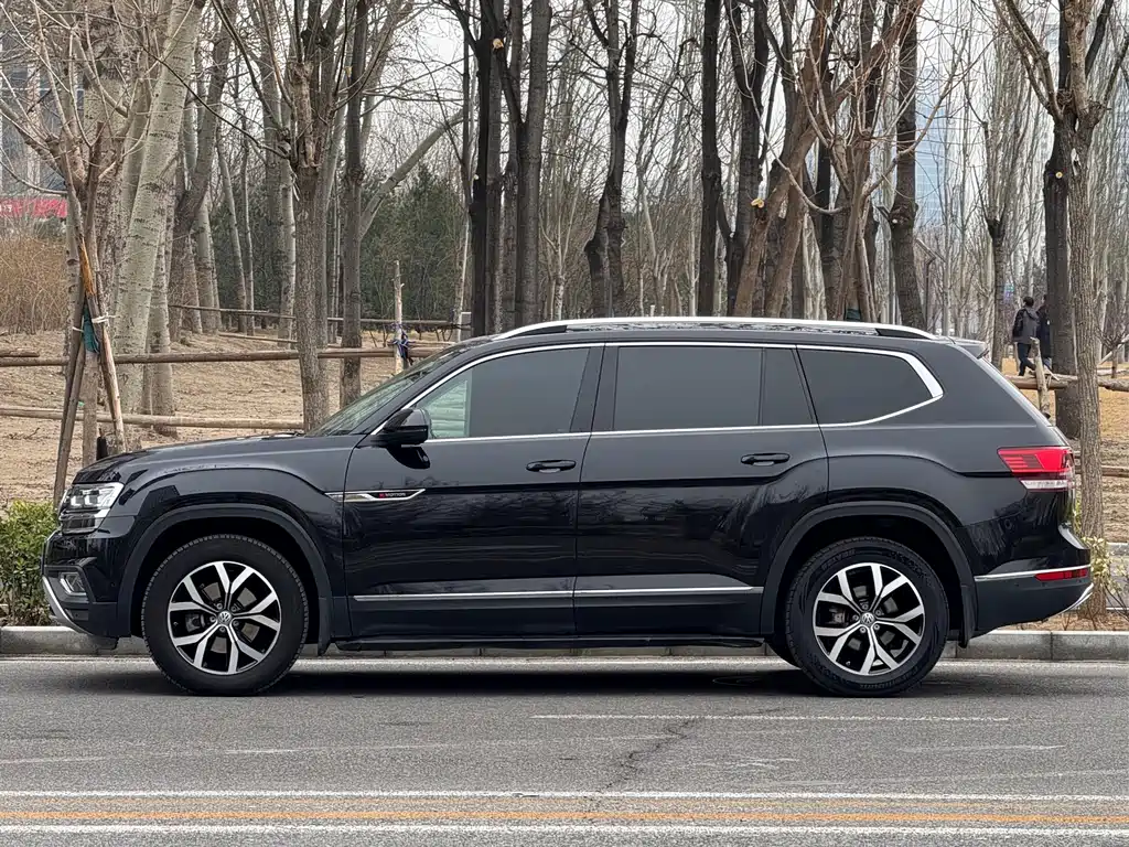 Touron 2020 facelift 380TSI four-wheel drive luxury version купить на сайте DeffCars