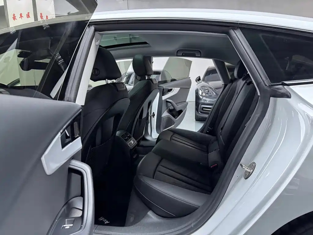 Audi A5 imported 2023 Sportback 40 TFSI quattro luxury and dynamic model купить на сайте DeffCars