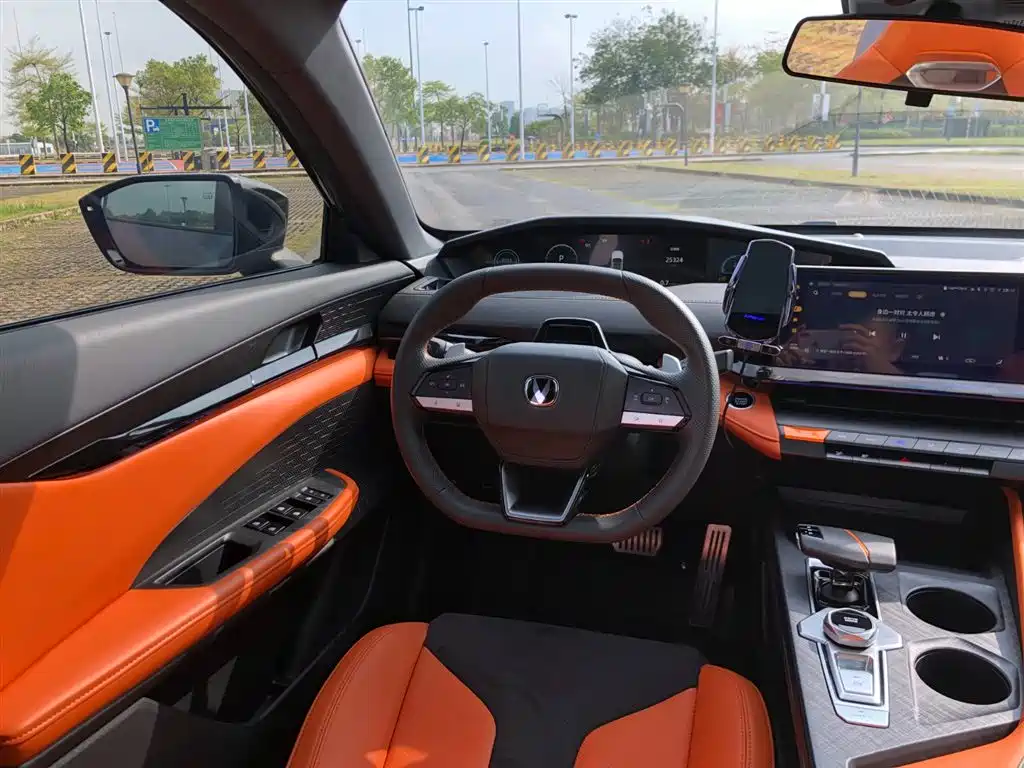 Changan UNI-V 2023 1.5T sports version купить на сайте DeffCars