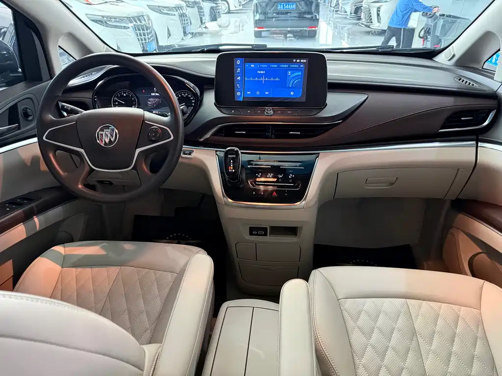 Buick GL8 2021 Land Business Class 652T Comfort купить на сайте DeffCars