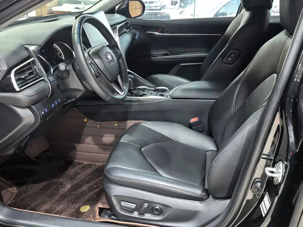 Camry 2023 2.0G Deluxe Edition купить на сайте DeffCars