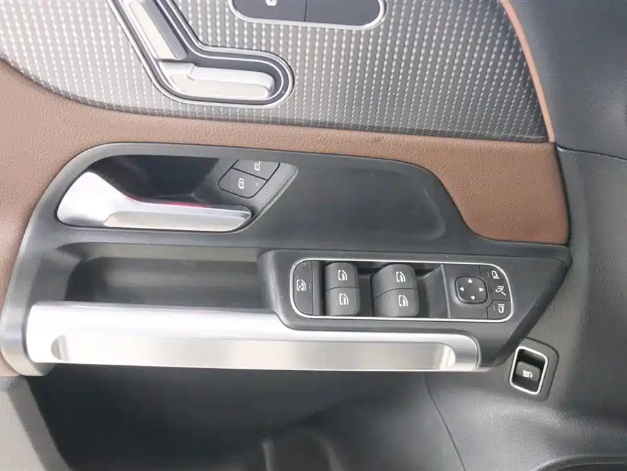 Mercedes-Benz GLB 2020 facelift GLB 200 fashion model купить на сайте DeffCars