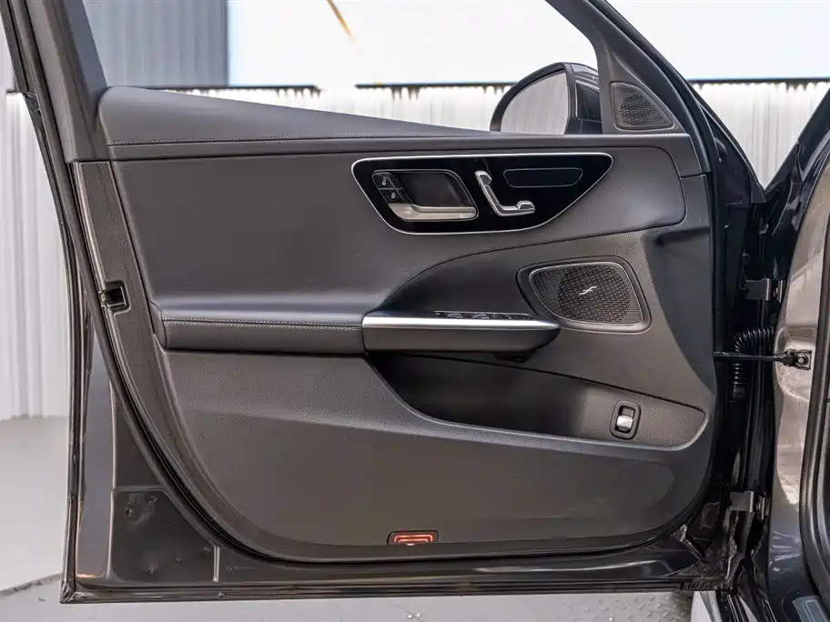 Mercedes-Benz C-Class 2024 C 200 L Sports Edition купить на сайте DeffCars