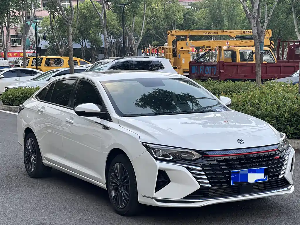 Yixuan MAX 2021 1.5T Extraordinary Cute Dad Edition купить на сайте DeffCars