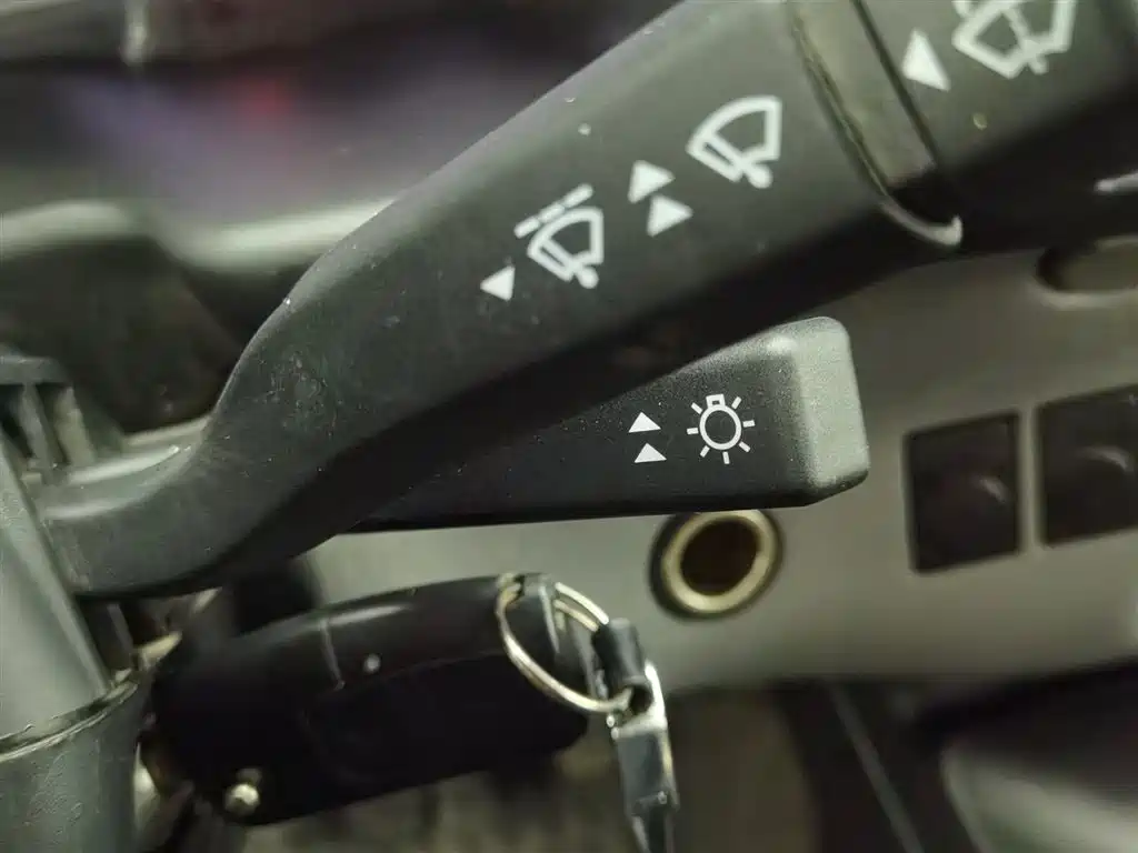 Teshun 2021 2.8T Space King Ordinary Model Short Axis Medium High Roof 6-Seater Diesel National VI JX493 купить на сайте DeffCars