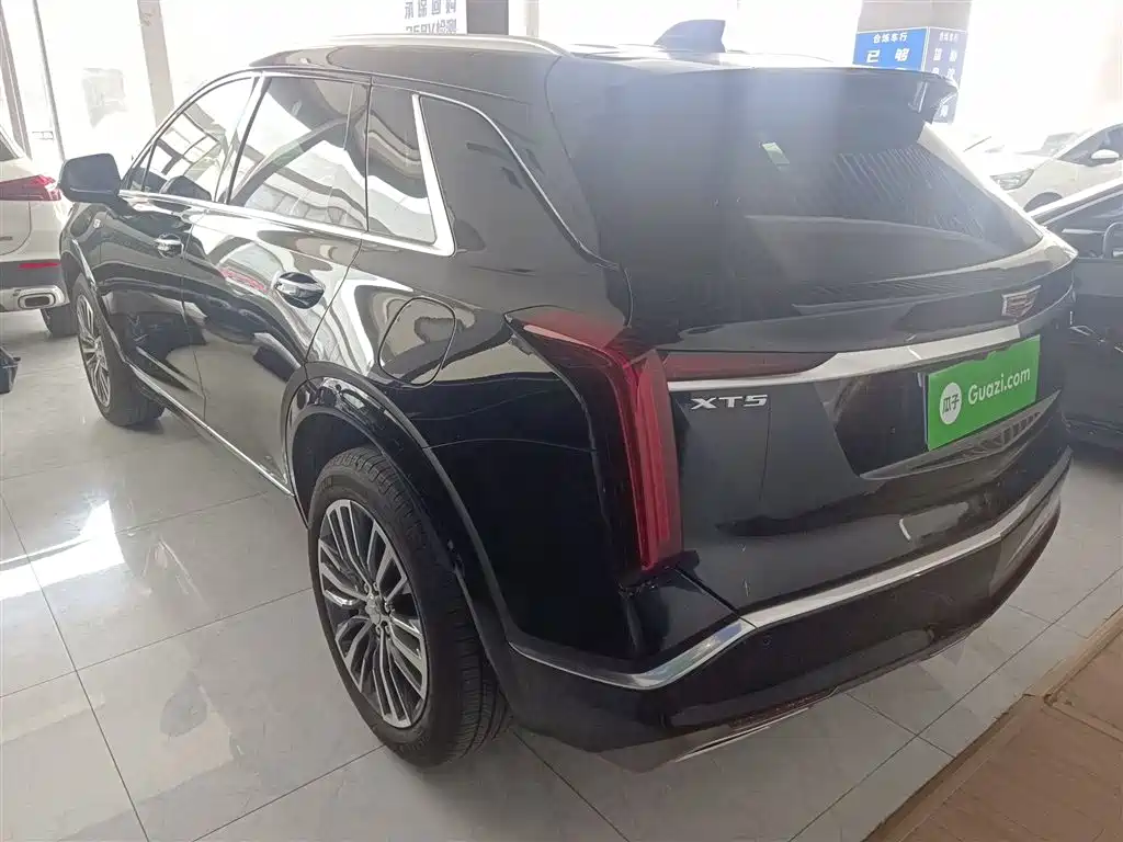 Cadillac XT5 2025 2.0T Metropolis купить на сайте DeffCars