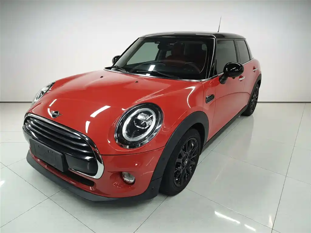 MINI 2018 1.5T COOPER Classic Five-Door Edition купить на сайте DeffCars