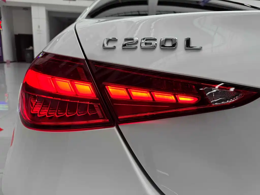 Mercedes-Benz C-Class 2023 facelift C 260 L sports version купить на сайте DeffCars