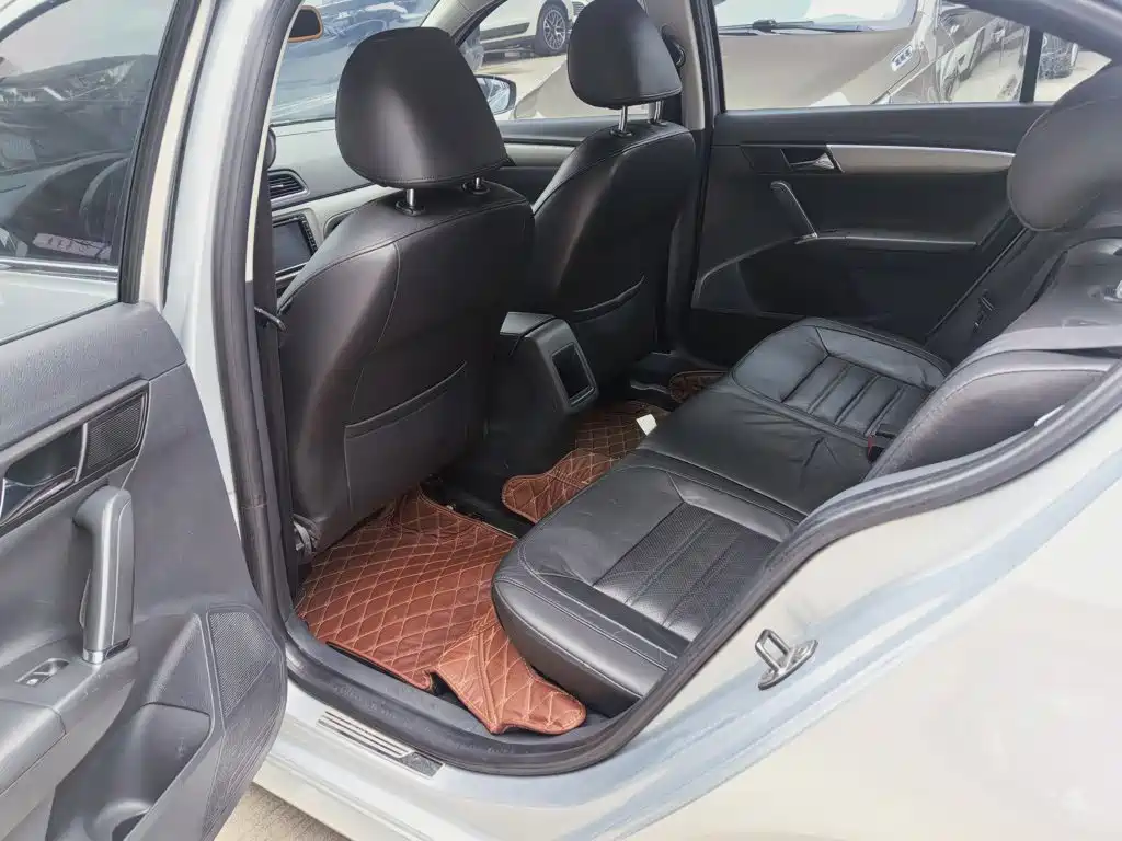 Lavida 2013 1.4TSI DSG Deluxe Edition купить на сайте DeffCars