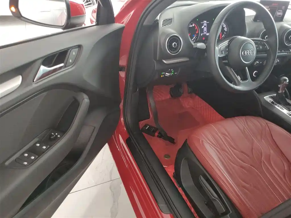 Audi A3 2018 30th Anniversary Limousine 35 TFSI Enterprising купить на сайте DeffCars