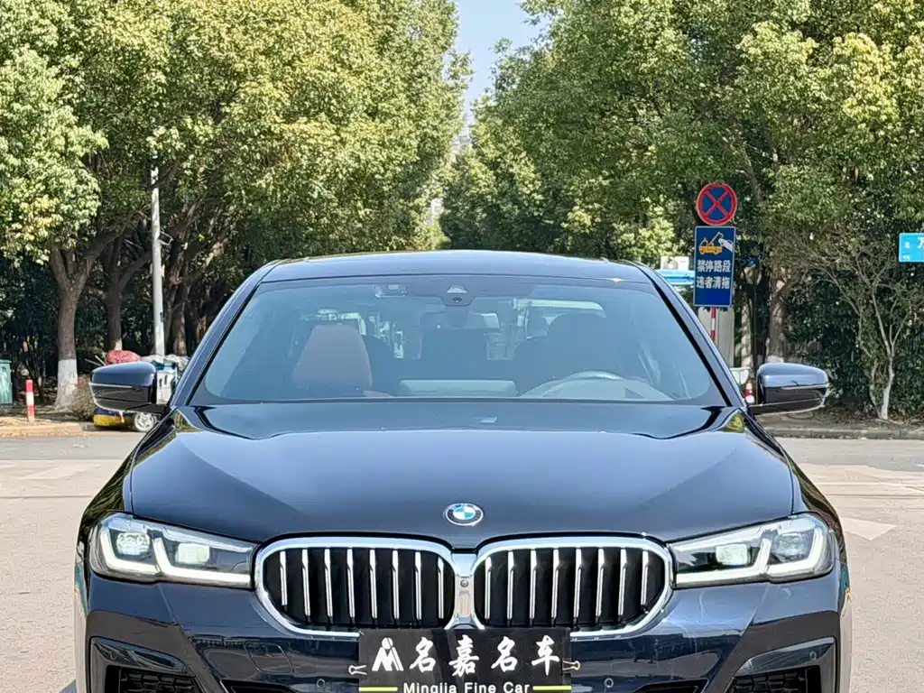 BMW 5 Series 2021 530Li Exclusive M Sports Package купить на сайте DeffCars