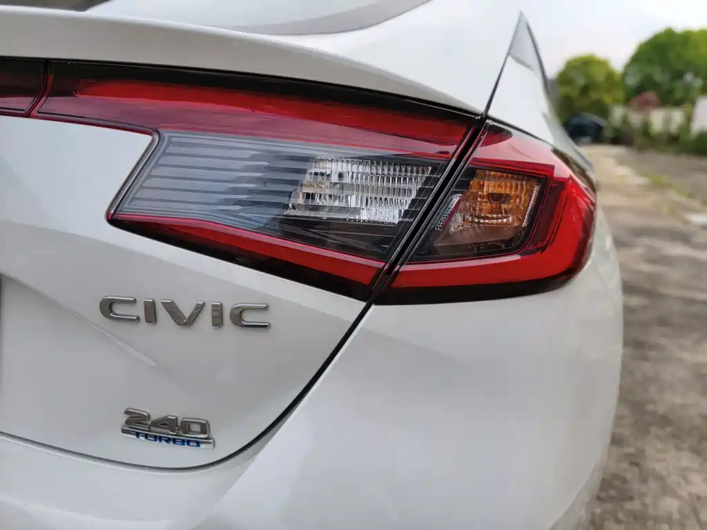 Civic 2023 hatchback 240TURBO CVT extreme sharp купить на сайте DeffCars