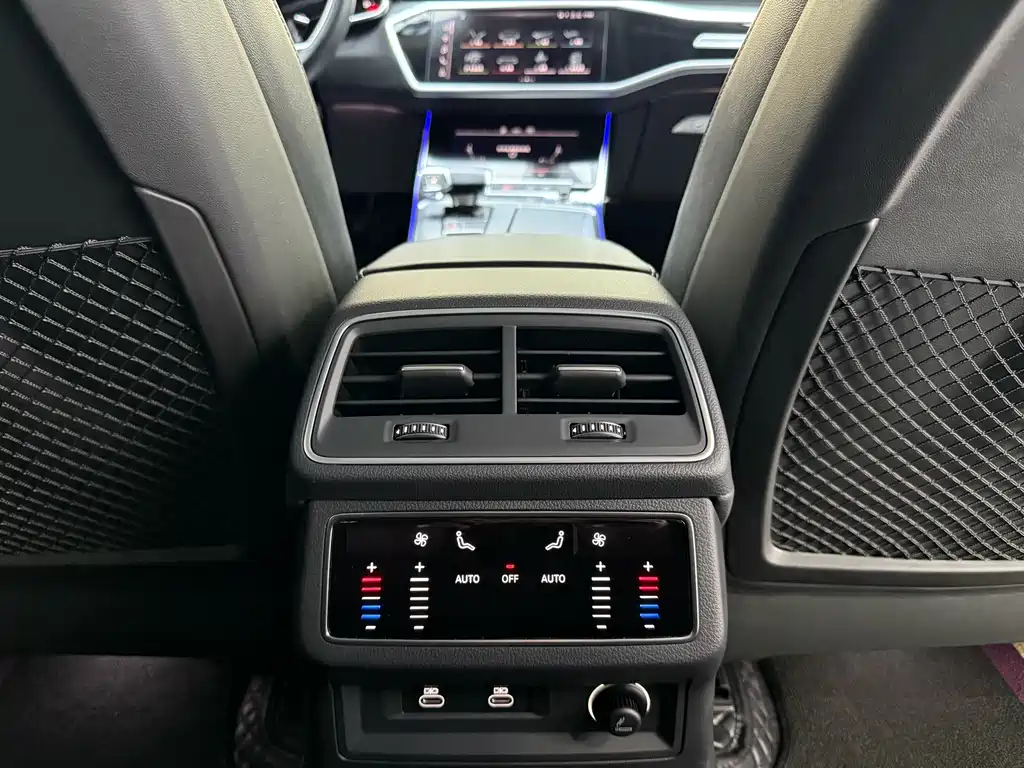 Audi A7L 2022 45 TFSI S-line Dream-Building Crystal Package купить на сайте DeffCars