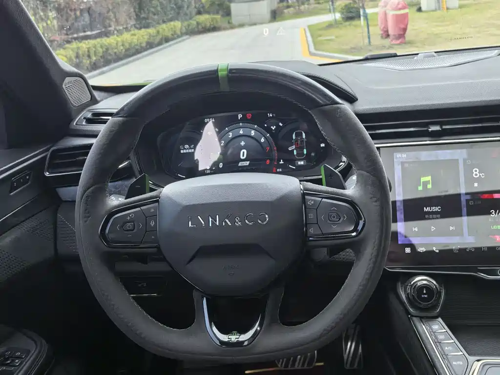 Lynk & Co 05 2022 05+ 2.0TD Automatic Performance Package купить на сайте DeffCars