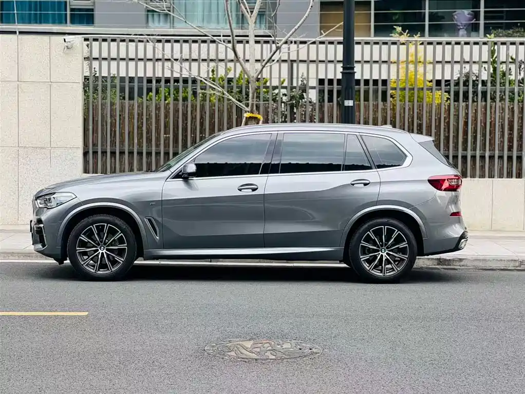 BMW X5 2022 xDrive 30Li Exclusive M Sports Package купить на сайте DeffCars