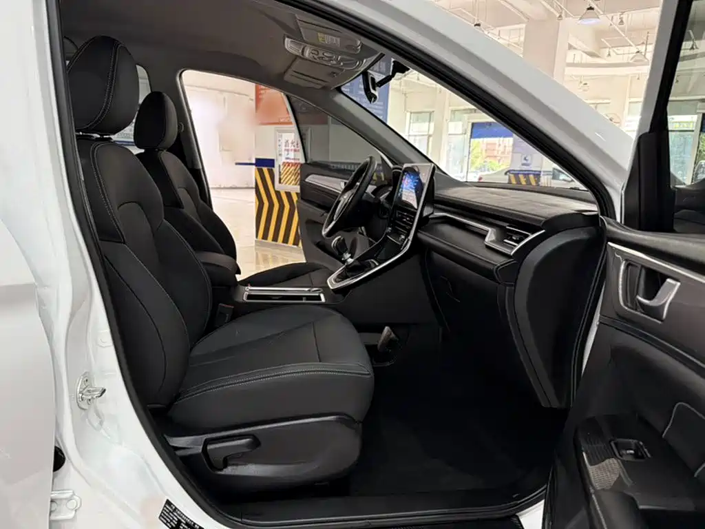 Haval M6 2023 Plus 1.5T Manual Elite Smart Connected купить на сайте DeffCars