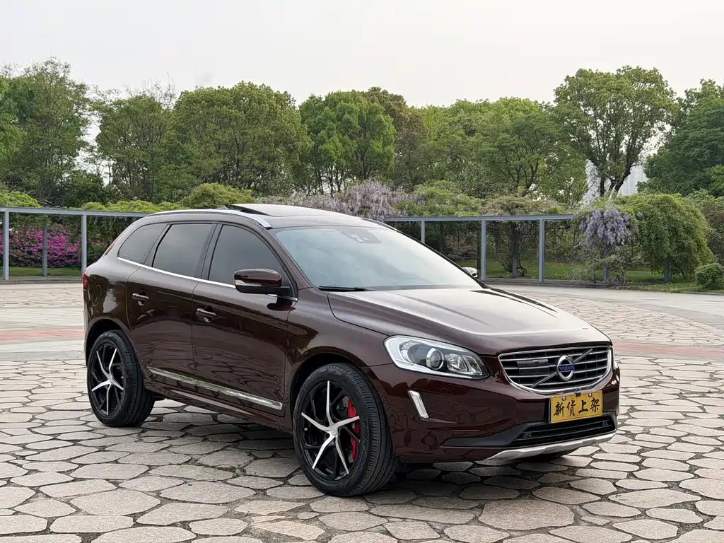 Volvo XC60 2016 T5 AWD Smart Edition купить на сайте DeffCars